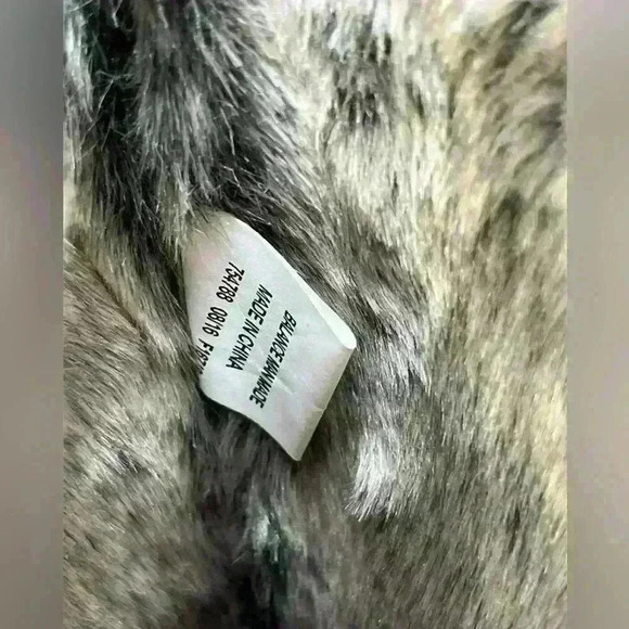 St John’s Bay Chase Shoes Size 8 Black Winter Lace Up Faux Fur Boots - Picture 5 of 8